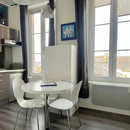 Le Joffre - Sur La Digue En Centre *