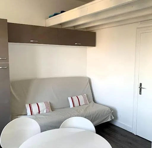 Le Joffre - Sur La Digue En Centre *